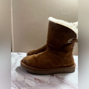 KOOLABURRA BY UGG WOMENS REMLEY SHORT FUR BOOT - CHESTNUT SIZE 7.